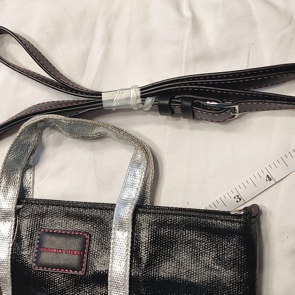 ❤️Victoria Secret Mini Tote Purse Bag Crossbody Silver Black Zippered NWT - Picture 3 of 12
